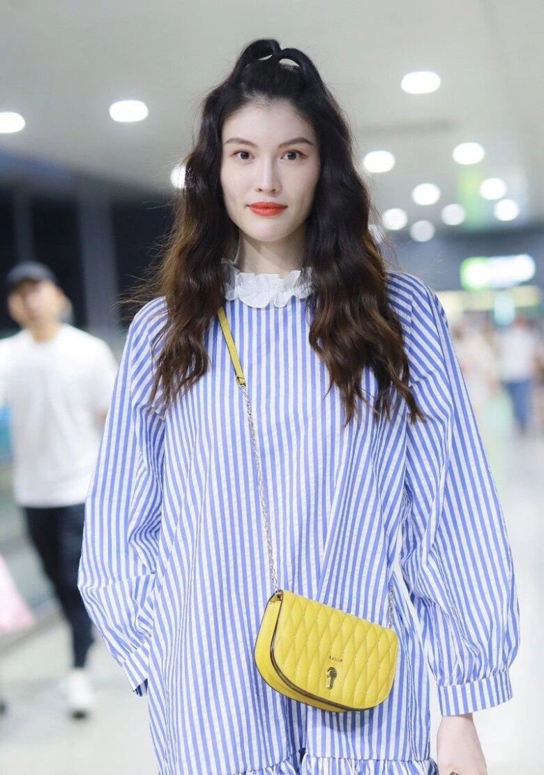 Kiểu tóc xoăn đẹp nhất cho nàng tóc mỏng thưa chú ý 4 điều để tóc thêm bồng bềnh sang như minh tinh - 17