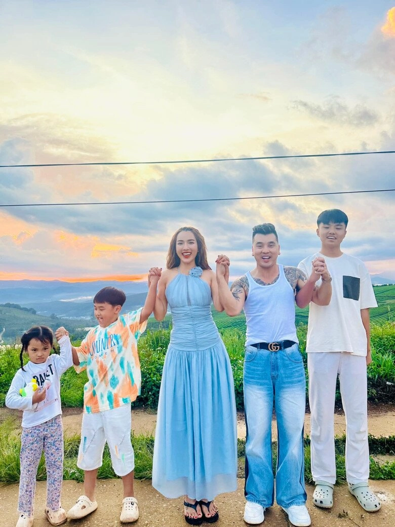 Kim cương bồi hồi sau khi quý tử đoàn tụ với bố ruột khẳng định ưng hoàng phúc yêu con riêng của mình như ruột thịt - 9
