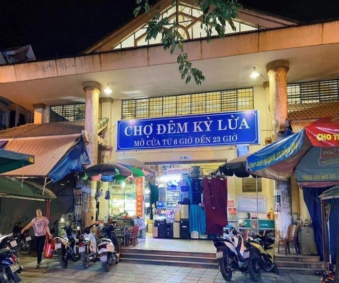 Kinh nghiệm khám phá khu chợ đêm tấp nập nhất lạng sơn dù đã tồn tại hàng trăm năm - 1