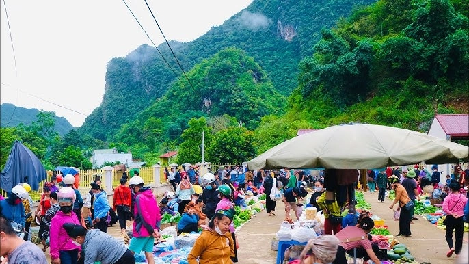Lạ kỳ phiên chợ người đứng cá nằm giữa núi rừng sơn la bán đủ sản vật hiếm nơi nào có - 4