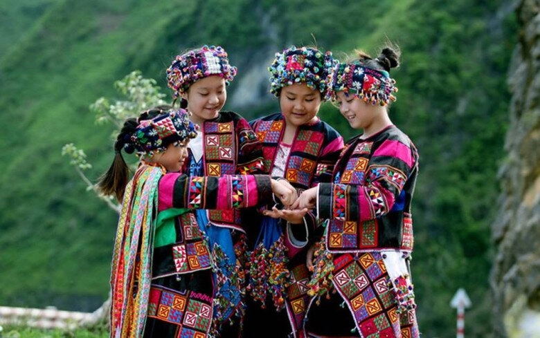 Lạ kỳ phong tục ăn trộm vào đầu năm của tộc người ở vùng cao đông bắc chỉ lén lút đi một mình - 2
