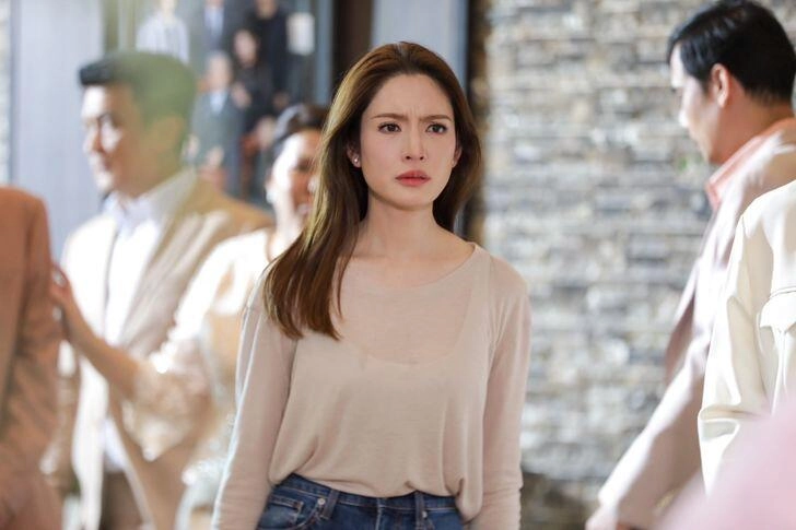 Lái xe sang tới dự đám cưới chồng cũ vài ngày sau anh nhắn cho tôi 7 từ - 2