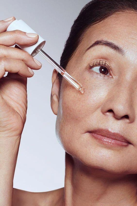 Làn da tuổi 40 sáng bừng sau 7 ngày nhờ mẹo dưỡng ẩm đơn giản chị em sẽ ước mình biết sớm hơn - 5
