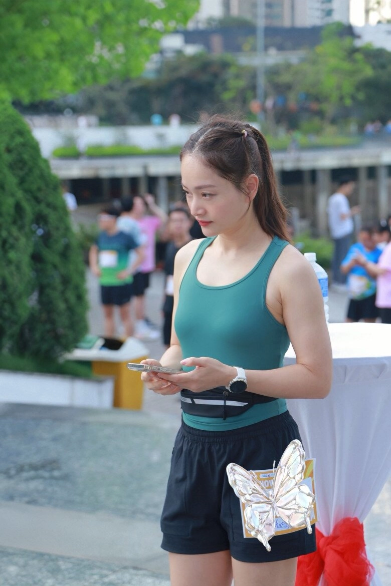 Lan phương bán căn nhà ở đà nẵng khi ly hôn không có gì kìm hãm giờ thoải mái thể hiện vẻ quyến rũ - 9