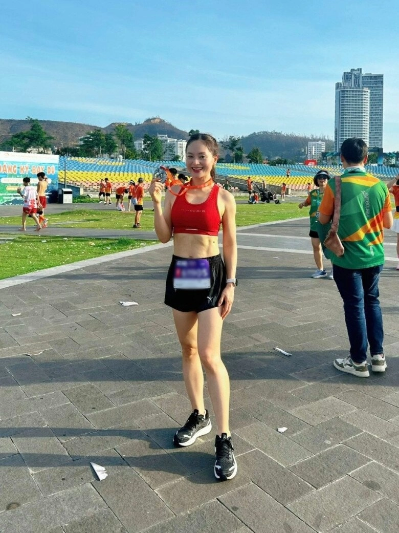 Lan phương bán căn nhà ở đà nẵng khi ly hôn không có gì kìm hãm giờ thoải mái thể hiện vẻ quyến rũ - 10