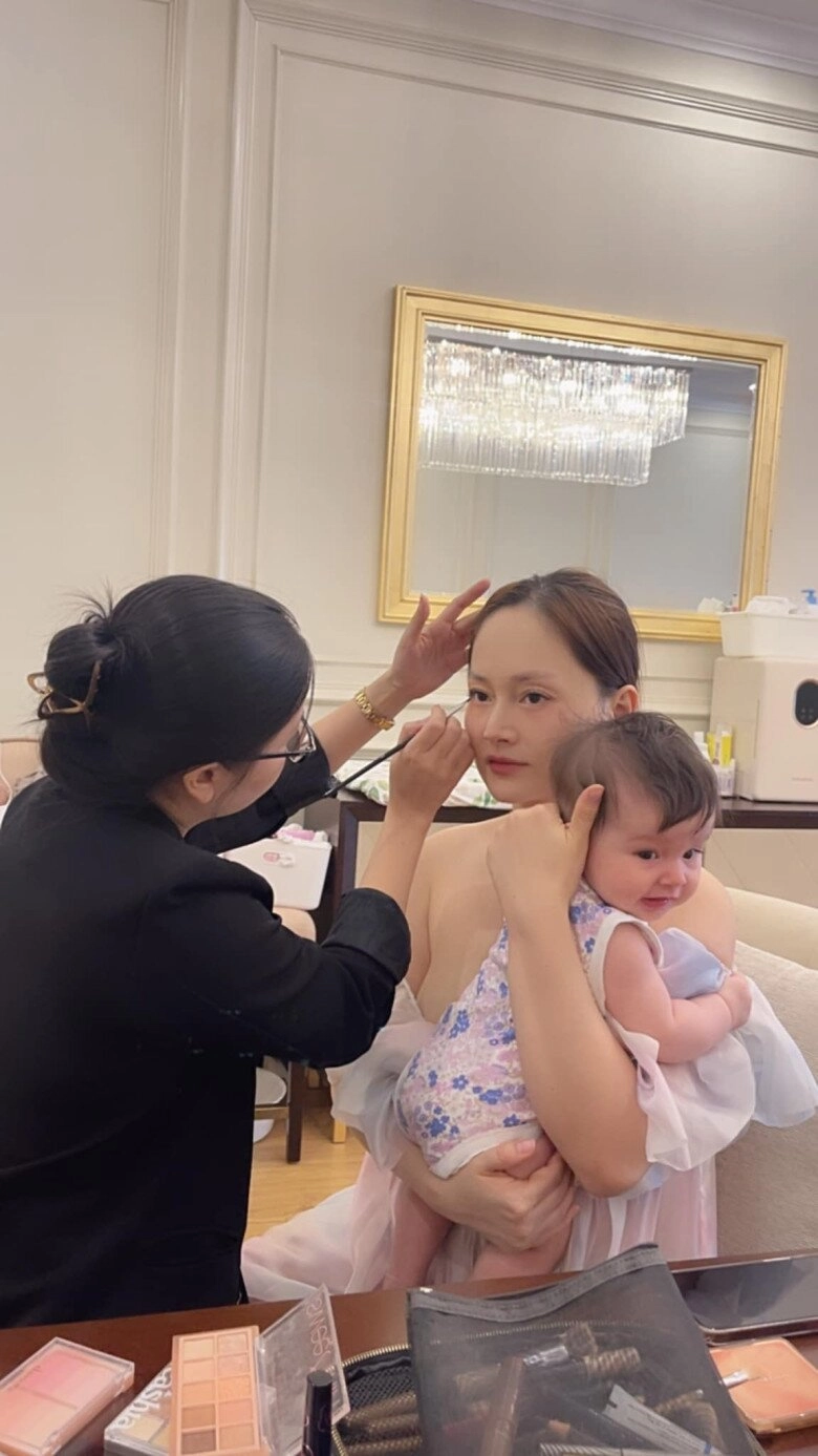 Lan phương mệt mỏi vì cảnh mẹ bỉm chăm 2 con thấy khó khăn từ ngày không có chồng tây ở cạnh - 6