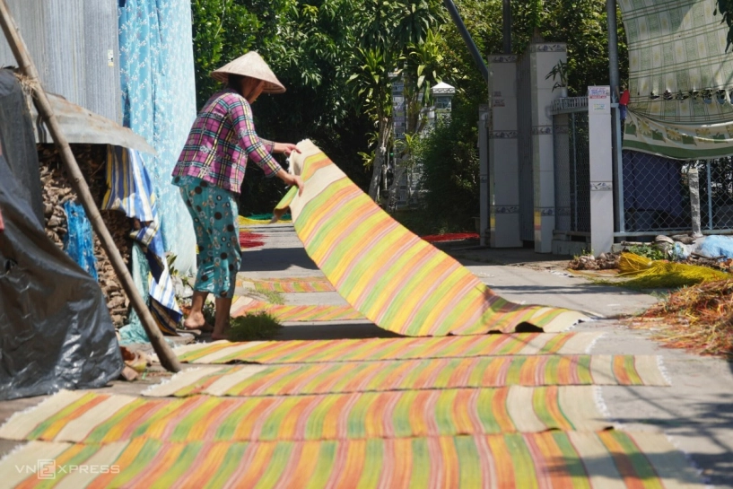 Làng chiếu di sản ở đồng tháp vào mùa tết - 9