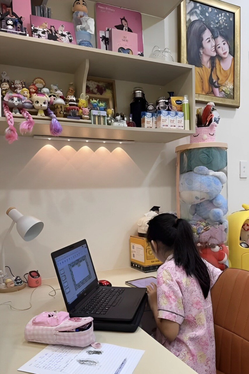 Lavie con gái mai phương được bảo mẫu mua laptop nên chăm học kể cả cuối tuần thành tích khiến cả nhà tự hào - 3