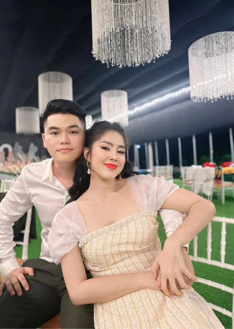 Lê phương bỏ lỡ ngày khai giảng lẫn trung thu của 2 con vì kiếm cơm ái nữ nói một câu khiến mẹ nghẹn lòng - 4
