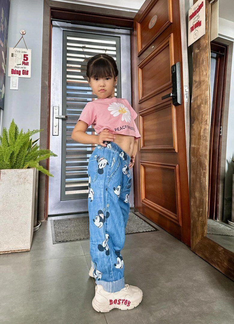 Lê phương bỏ lỡ ngày khai giảng lẫn trung thu của 2 con vì kiếm cơm ái nữ nói một câu khiến mẹ nghẹn lòng - 6