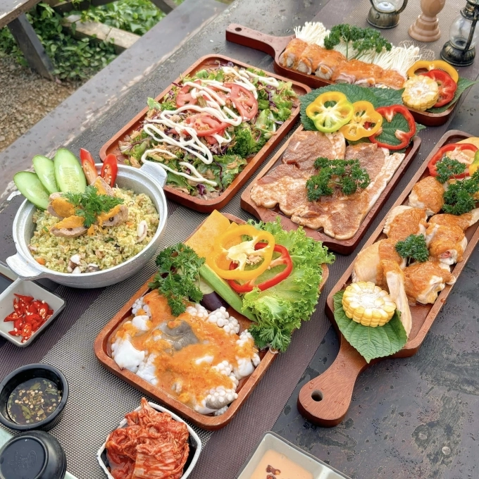 Lệ quyên ghé quán nướng ngắm tàu hỏa triệu view ở đà lạt - 4