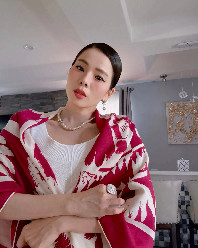 Lệ quyên tự tin khoe mặt mộc da sáng khỏe ở tuổi tứ tuần - 10