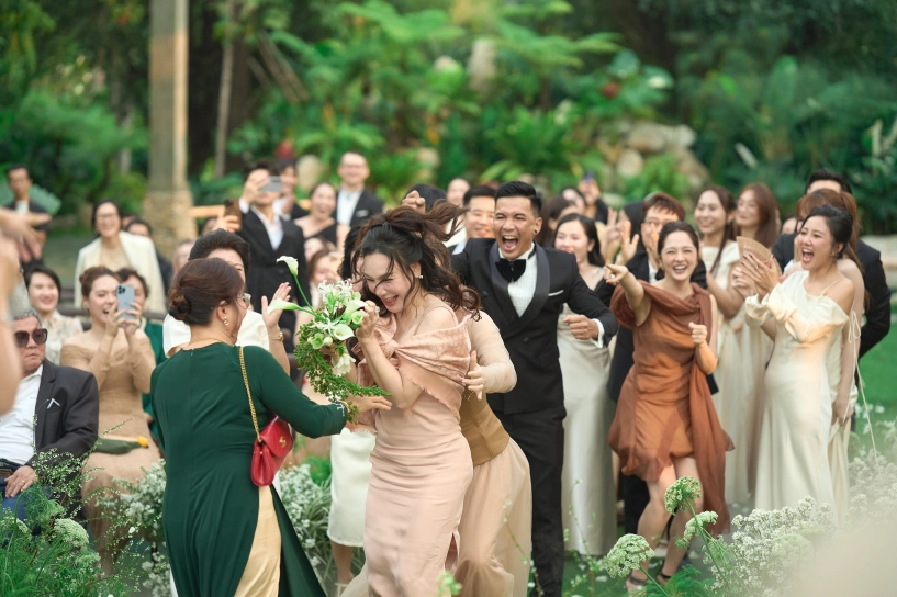 Lễ thành đôi của vũ cát tường - thu trang bố vợ đưa con gái bước lên lễ đường bố ruột chúc con cháu đủ đầy - 17