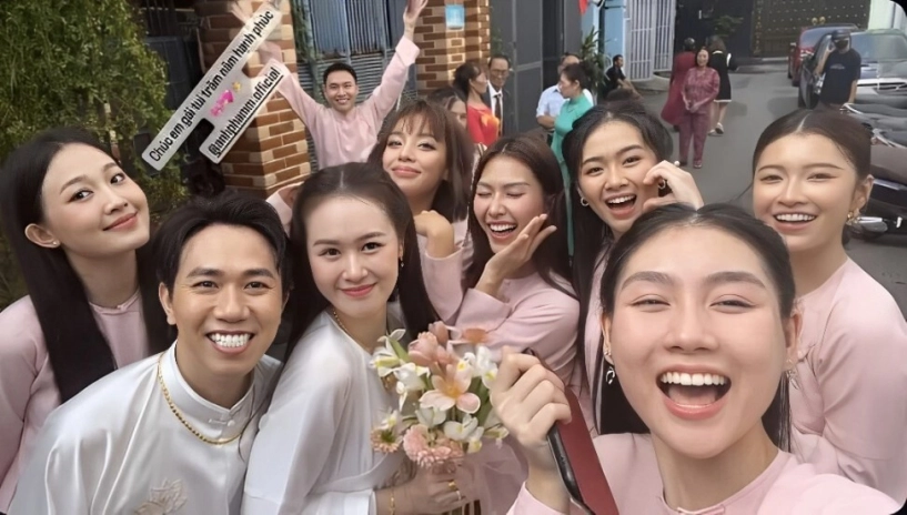 Lễ vu quy của diễn viên anh đức với bạn gái kém 12 tuổi cô dâu chú rể cười tít mắt vàng đeo đầy người - 6