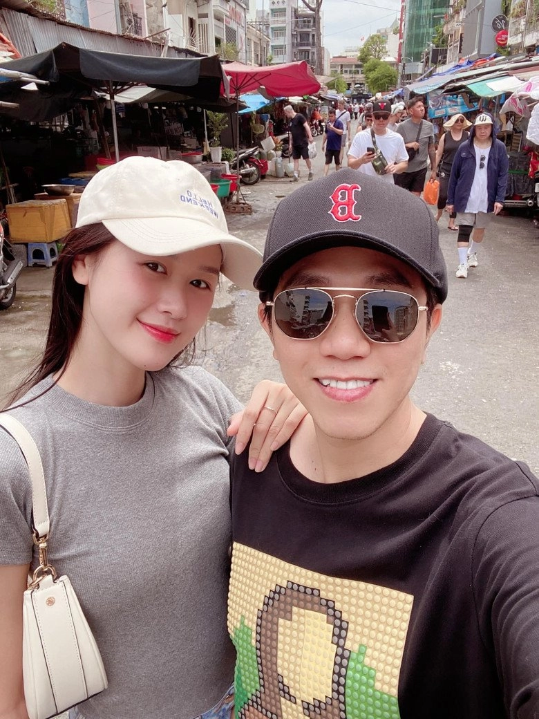 Lễ vu quy của diễn viên anh đức với bạn gái kém 12 tuổi cô dâu chú rể cười tít mắt vàng đeo đầy người - 12