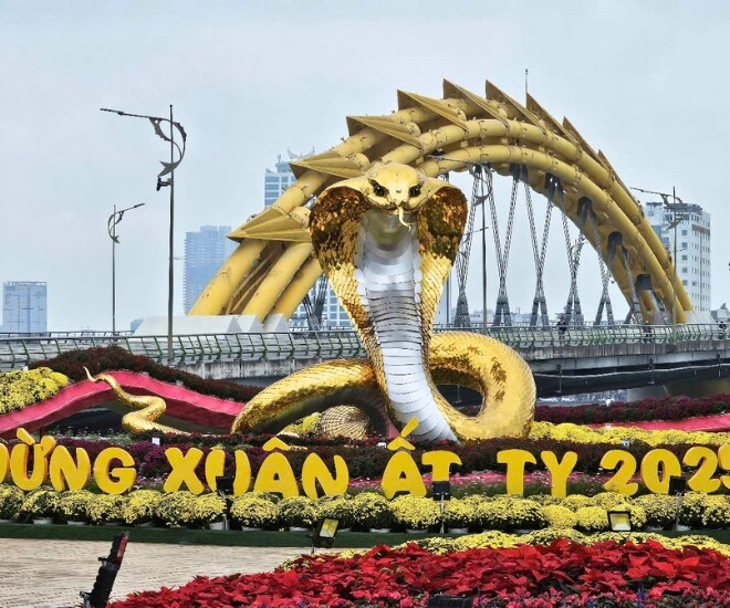 Linh vật rắn 2025 từ bắc chí nam chính thức lộ diện nàng tỵ của tphcm có phải hoa hậu xuân ất tỵ - 7