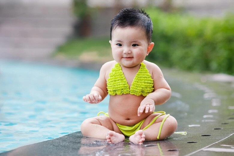 Lisa nhà khánh thi bập bẹ tập nói cực yêu gần 1 tuổi ngày càng tuấn tú với đôi mắt biết cười - 7
