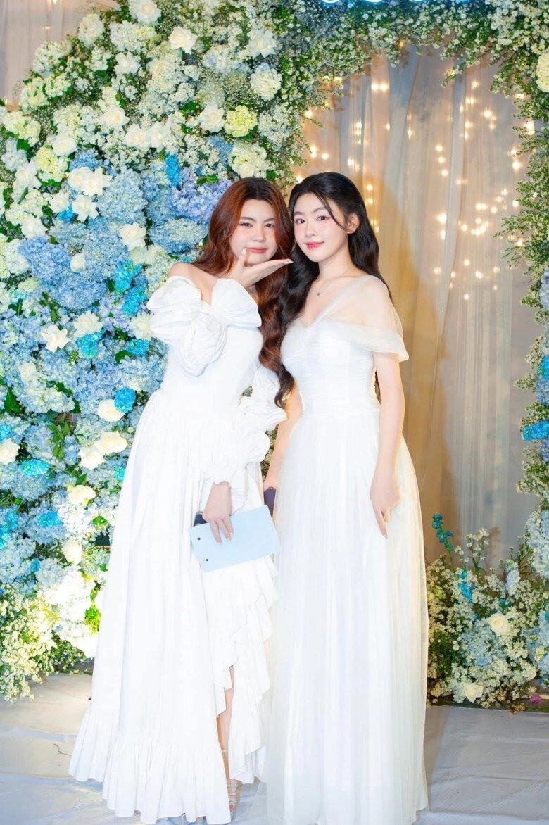 Lọ lem đi đâu cũng thành tâm điểm nhờ một hành động quyền linh được khen khéo dạy con gái - 8