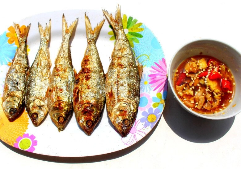 Loài cá lạ chỉ có ở hưng yên cứ vào mùa là chị em đổ xô lùng mua vì cực ngon béo mà giá thì rẻ - 4