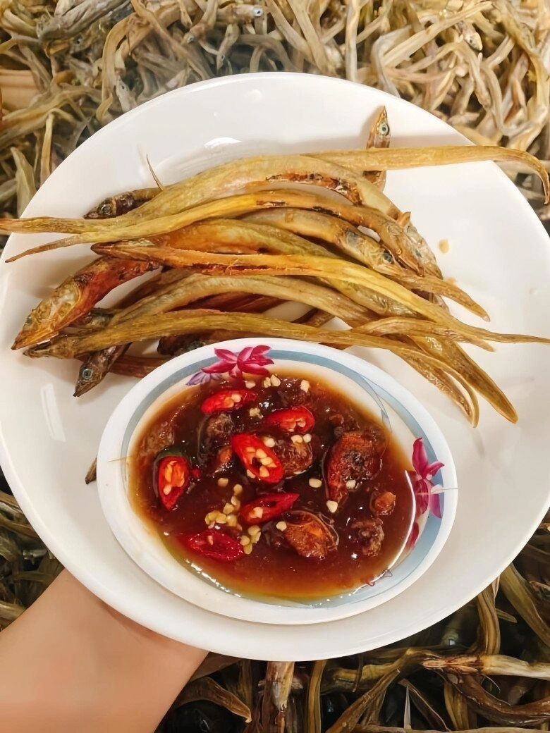 Loài cá tên lạ xưa không ai ăn nay phơi khô lại thành đặc sản miền tây làm mồi nhậu thì ngon tuyệt đỉnh - 4