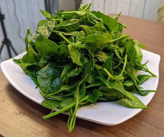 Loại lá toả mùi thơm đặc biệt xưa rụng đầy không ai ngó ngàng nay thành món đặc sản khoái khẩu ai cũng mê - 1