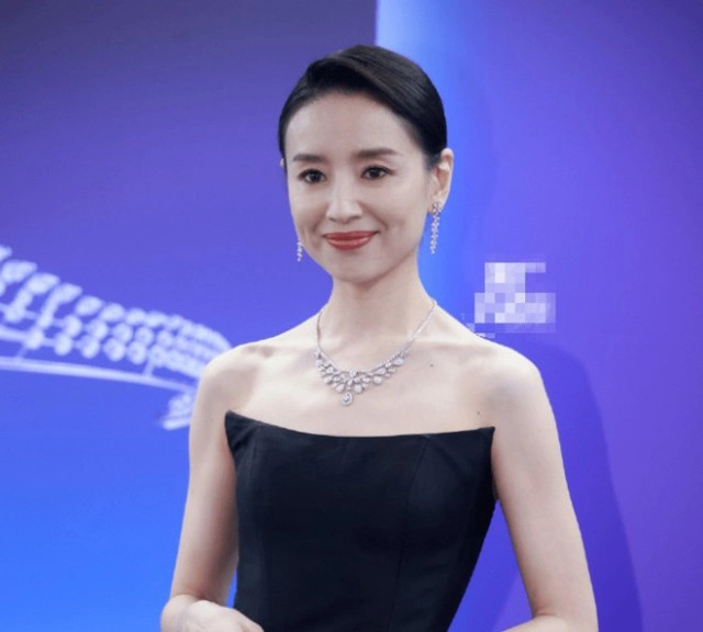 Loại lá tốt ngang kem chống nắng tự nhiên sản sinh collagen giúp chúc anh đài đổng khiết trẻ mãi không già - 9