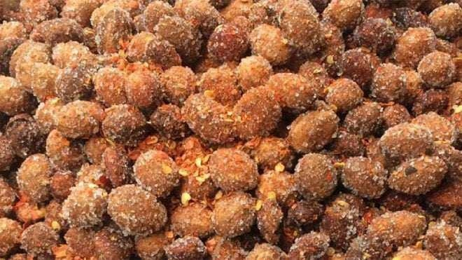 Loại quả xưa rụng đầy không ai ngó ngàng nay thành đặc sản lạ ở thành phố có hương vị đặc biệt giá đắt đỏ - 3