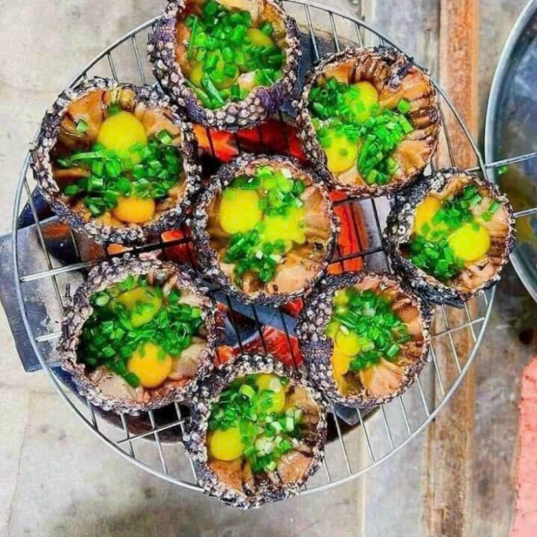 lộc trời nhìn xù xì như con nhím dưới biển tháo bỏ lớp vỏ lại thành đặc sản thơm ngon thường tìm thấy trong các nhà hàng - 4