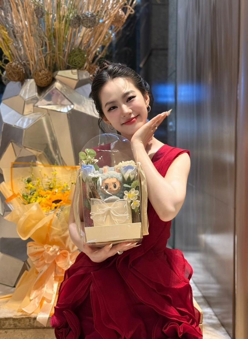 Lương bích hữu tuổi 41 xinh như búp bê sau khi giảm 17 kg - 1