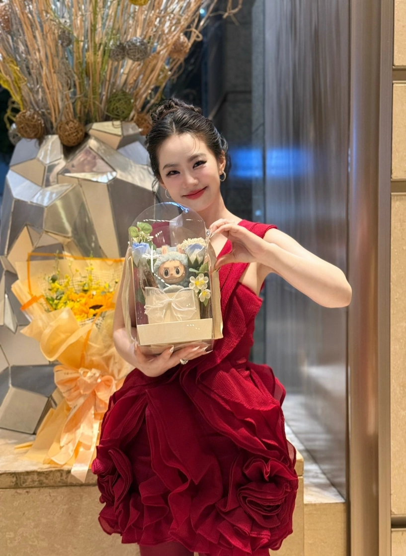 Lương bích hữu tuổi 41 xinh như búp bê sau khi giảm 17 kg - 2