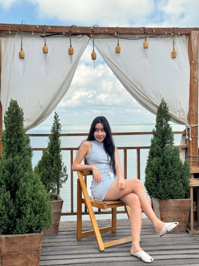 Lưu hương giang kể về quá khứ mất cha một mình mẹ gồng gánh nuôi 2 con với mức lương gần 300 nghìn đồng - 2
