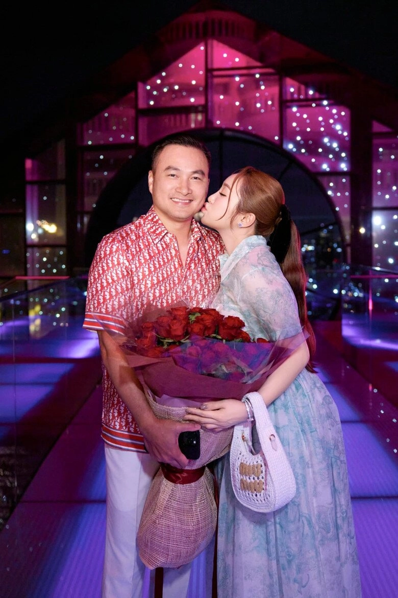 Lý thùy chang mang bầu sướng như bà hoàng chi bảo và con trai phải chiều lòng cho êm nhà êm cửa - 7