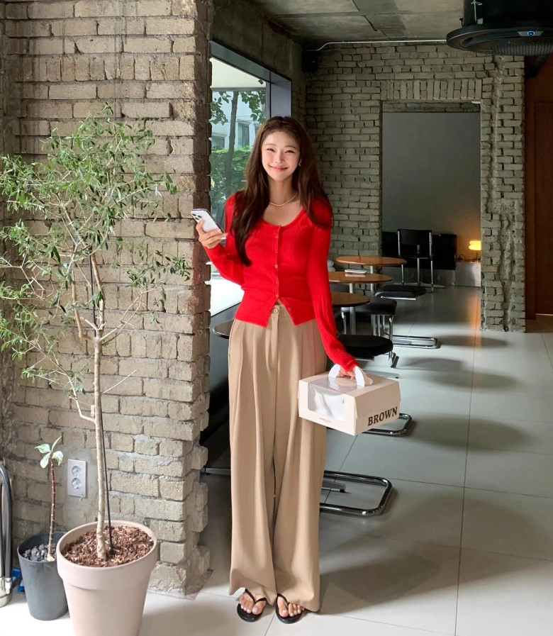 Mặc quần ống rộng mùa thu đông chị em cứ áp dụng công thức 3-3-3 tránh dìm dáng và không lo quê mùa - 6