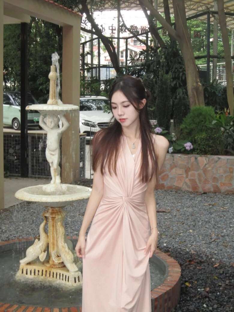 Mặc váy liền nên để kiểu tóc nào gợi ý 4 kiểu tóc đẹp giúp nàng hóa mỹ nhân - 21