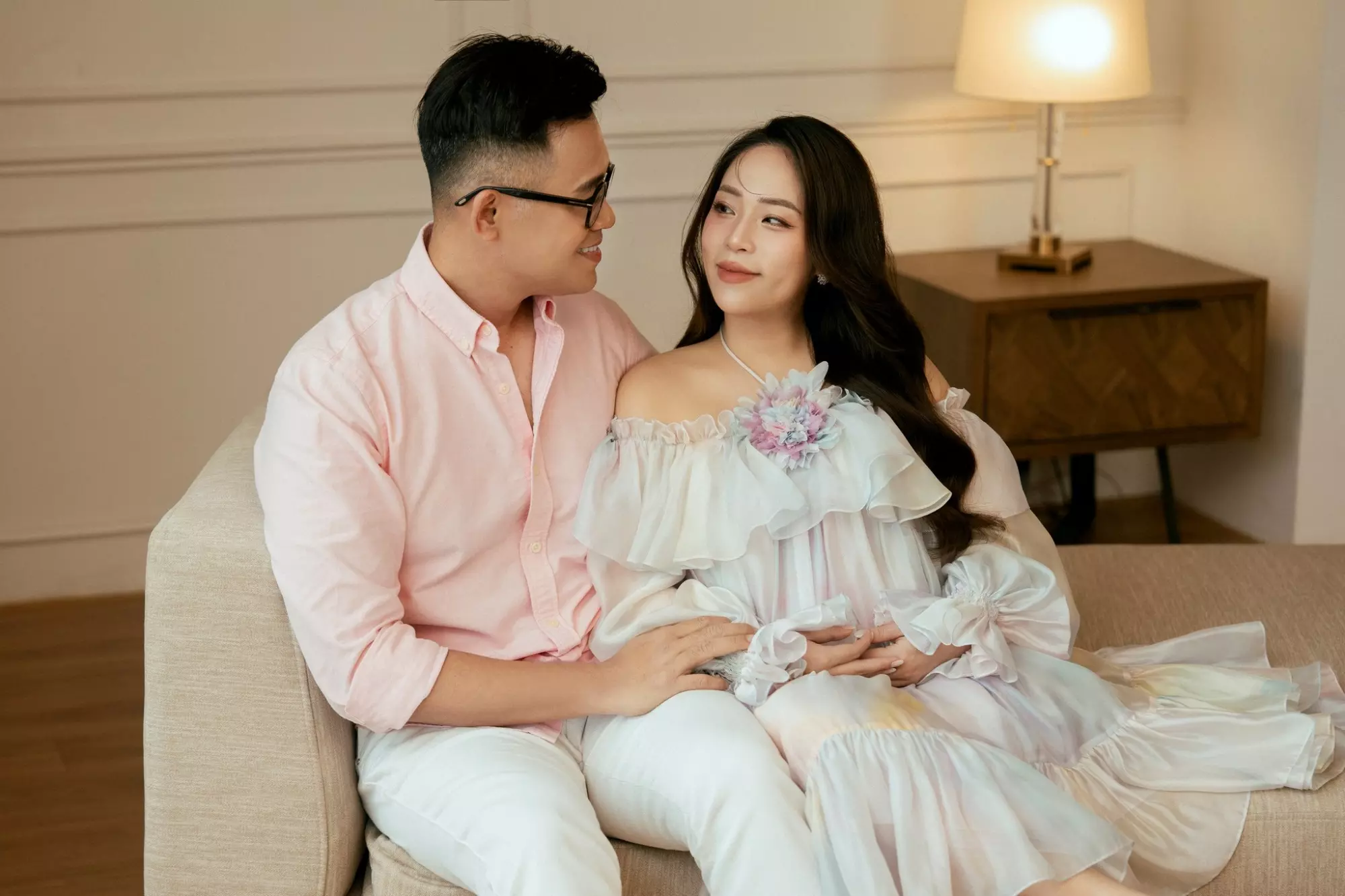Mc giàu nhất nhì vtv như người khổng lồ khi đứng cạnh vợ không dám giấu quỹ đen vì cam kết sau ngày cưới - 2