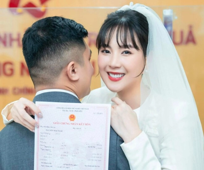 Mc mai ngọc khoe giấy đăng ký kết hôn hé lộ danh tính chồng mới cảm ơn 2024 vì những điều đến sau - 1