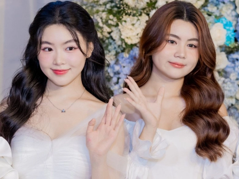 Mc quyền linh nói về việc lọ lem lái xe tiền tỷ đi học nhiều người hỏi sao bố đi dép lào mà con có xế sang - 14