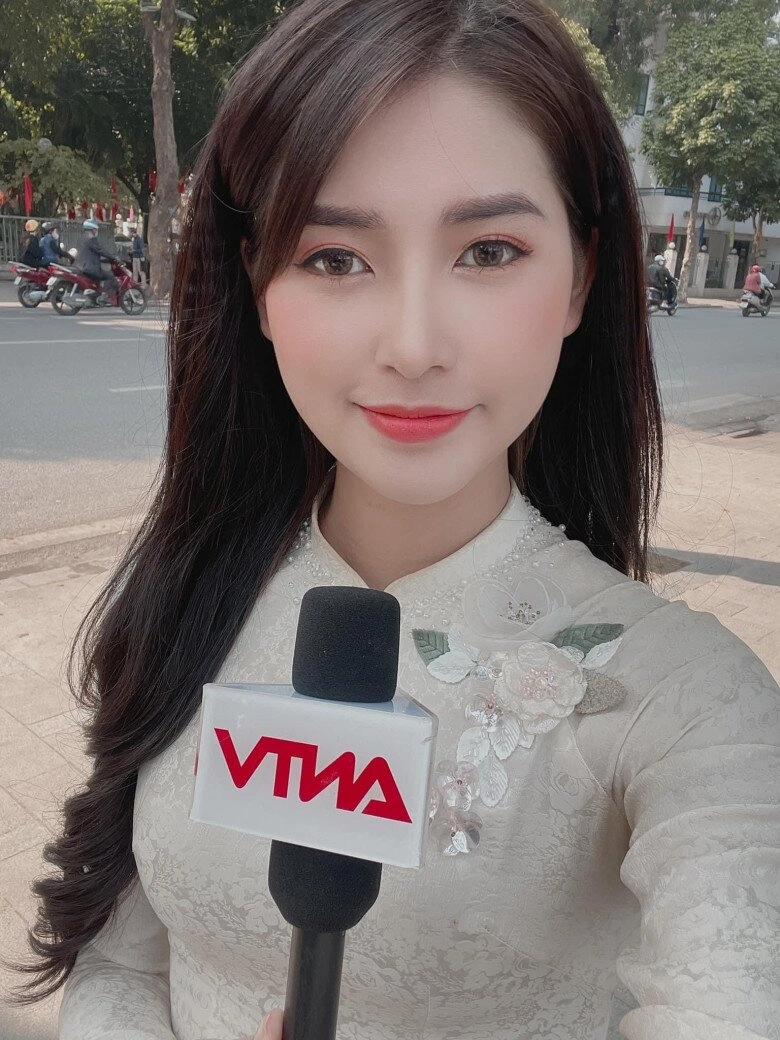 Mc xinh đẹp từng nổi danh nữ thần ngủ gật năm 2022 đi thi hoa hậu chỉ lọt top 16 giờ ẵm vương miện - 10