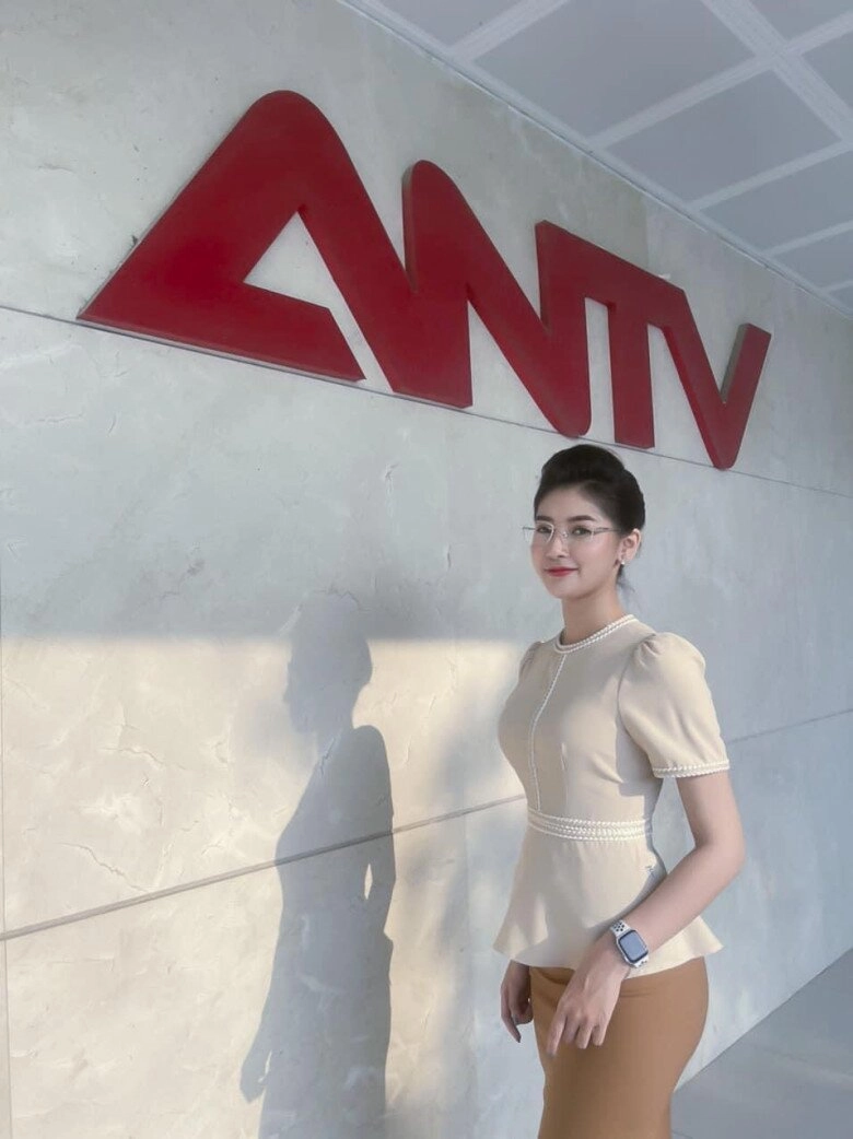 Mc xinh đẹp từng nổi danh nữ thần ngủ gật năm 2022 đi thi hoa hậu chỉ lọt top 16 giờ ẵm vương miện - 11