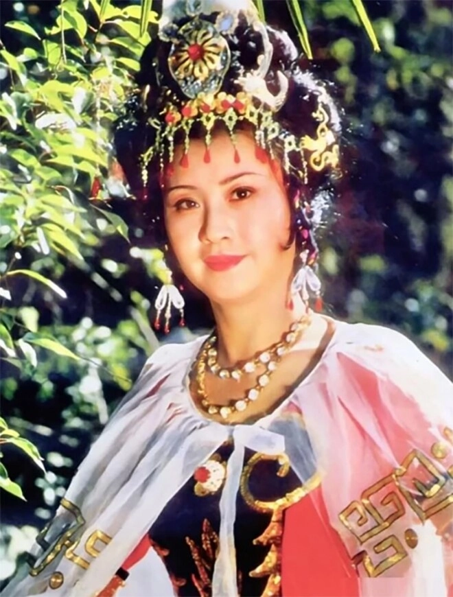Mẹ của hồng hài nhi ngoài đời lại lấy tôn ngộ không nhan sắc rực rỡ nhưng sớm bạc mệnh - 1
