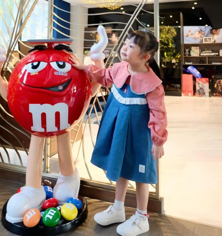 Mẹ ruột đàm thu trang mừng sinh nhật cháu ngoại con gái cường đô la lộ ảnh xinh xắn đón tuổi mới khác mọi năm - 4