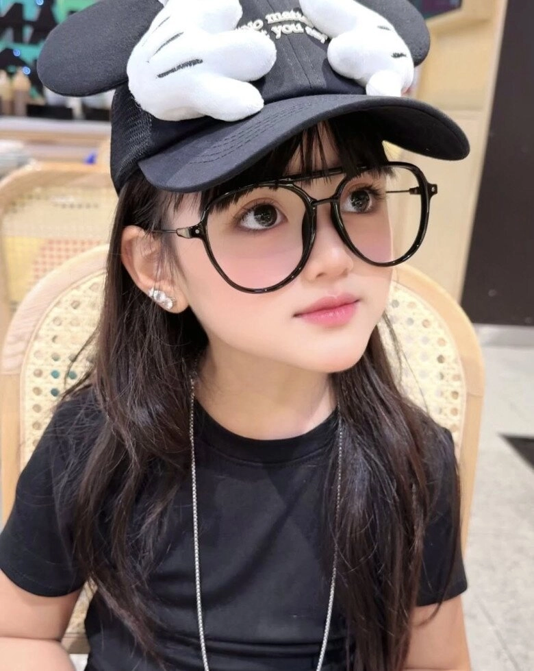 Mẹ sao nhí cherry an nhiên bị nói chiều con vì con gái thích gì có nấy bé muốn đi nước ngoài mẹ lập tức đặt vé - 2