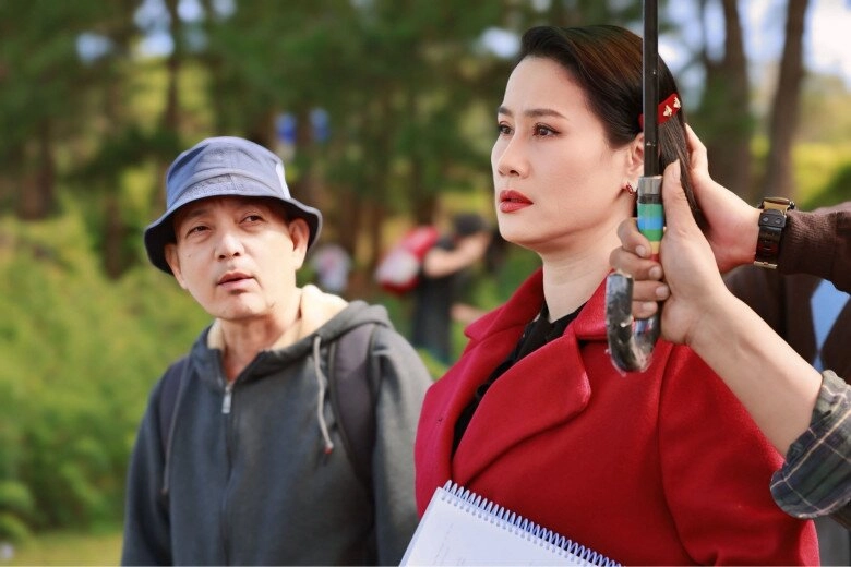 Mẹ trung úy quang trong mưa đỏ vì yêu nước nên không bênh nổi con trai bị dân mạng soi từng đánh o hồng - 8