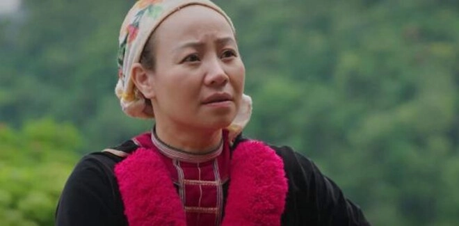mẹ vợ con trai vân dung lấy chồng năm 19 tuổi ly hôn ôm con đi cùng chiếc xe máy - 1