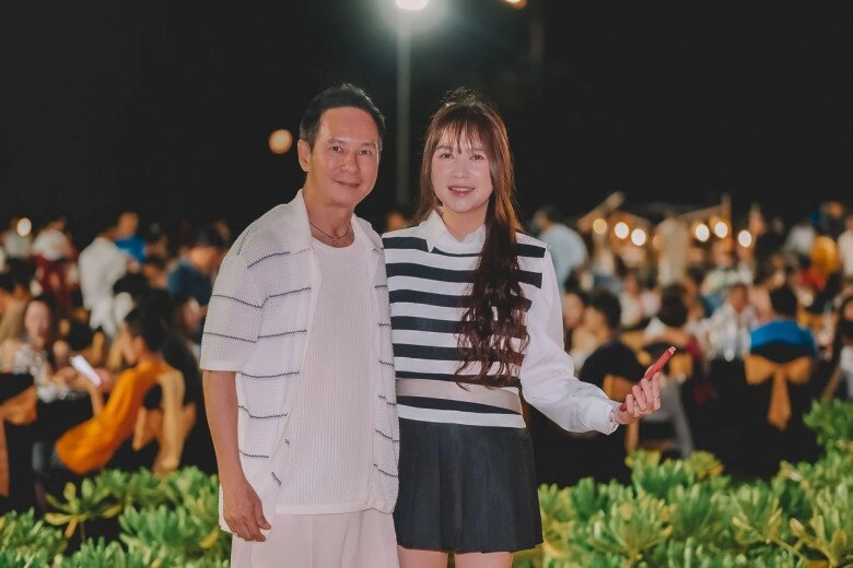 Mẹ vợ lý hải chỉ hơn con rể 10 tuổi ngoại hình trẻ trung ở tuổi xế chiều bị nhầm là chị của minh hà - 10