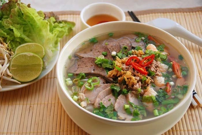 Menu ăn sáng yêu thích của người sài gòn có món đắt đỏ 80000 đồngổ bánh mì vẫn đông nườm nượp - 4