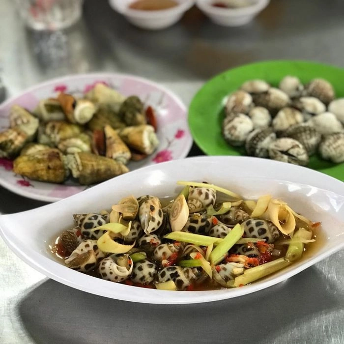 Menu đặc sản sài gòn tại hẻm ăn vặt rẻ nhất quận 1 toàn món bình dân chất lượng nhà hàng 50k là no căng bụng - 3