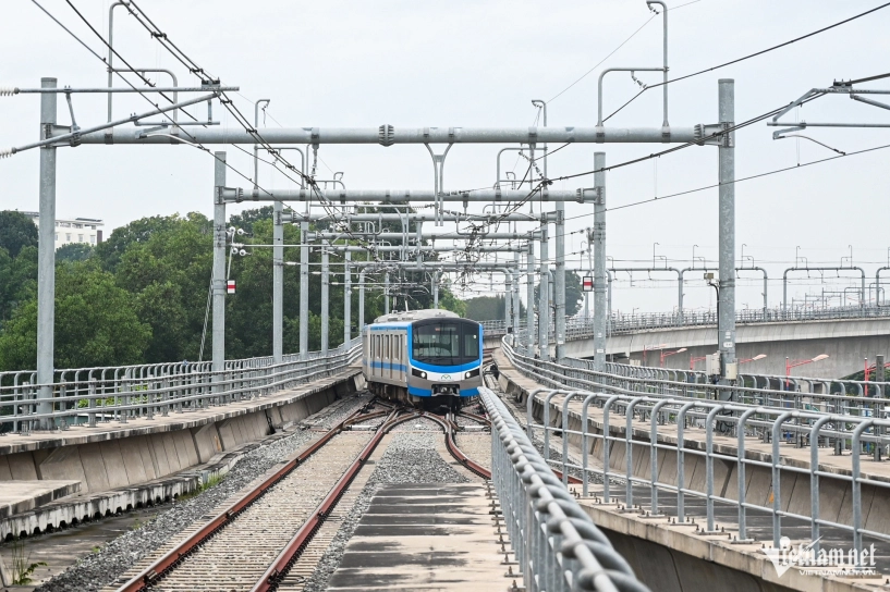 Metro bến thành - suối tiên rầm rập chạy thử thiếu nữ hào hứng check-in - 15