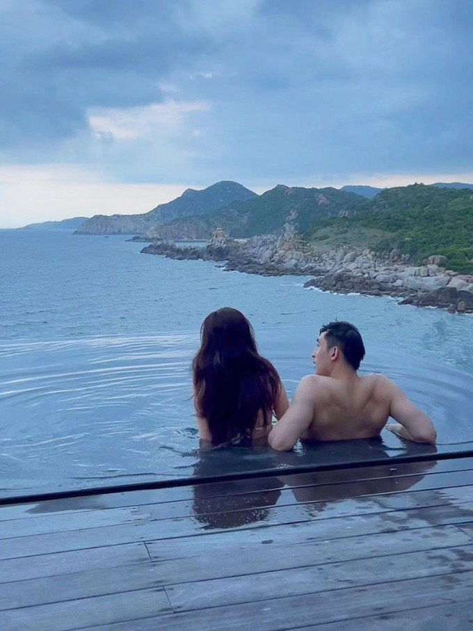 Midu nghiện chồng sau hơn 1 tháng về chung nhà thiếu gia tập đoàn nhựa đi mua bánh cho vợ vẫn khí chất ngời ngời - 15