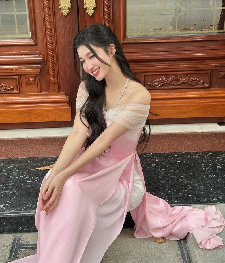 Mối quan hệ giữa phương nhi và lương thùy linh từng là chị em tốt rồi nghỉ chơi vì mâu thuẫn - 11